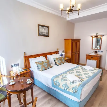 Saba Hotel 3*