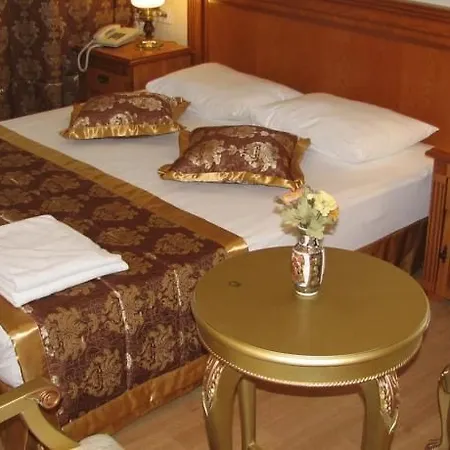 Saba Hotel 3*