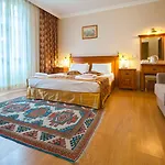 Saba Hotel
