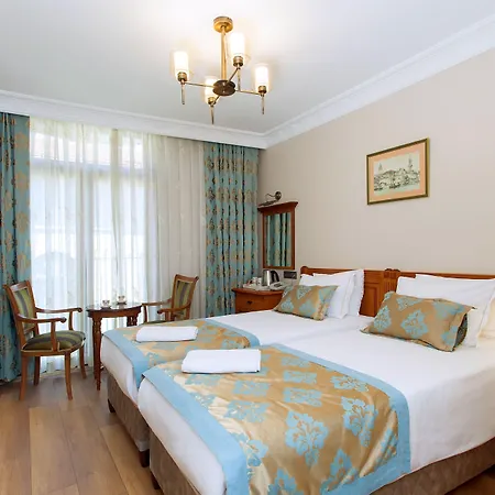Saba Hotel 3*